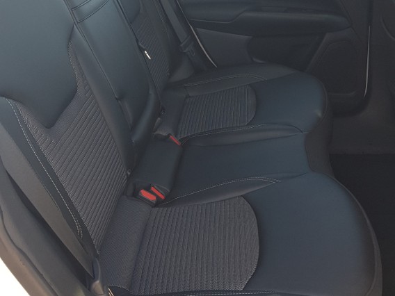 Aperçu de la photo 9 du véhicule JEEP COMPASS