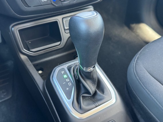 Aperçu de la photo 17 du véhicule JEEP RENEGADE