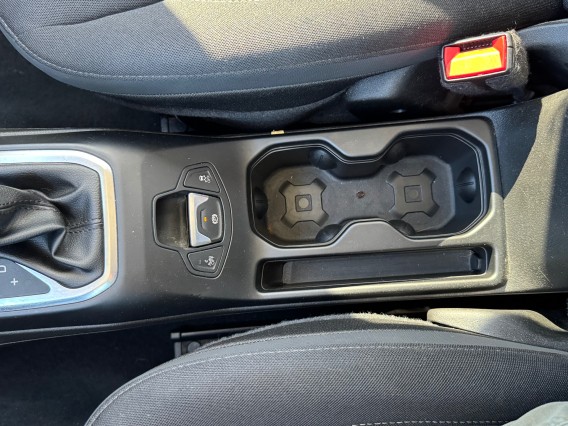 Aperçu de la photo 18 du véhicule JEEP RENEGADE
