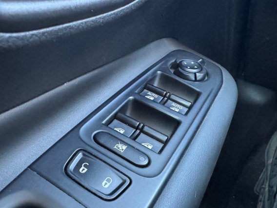 Aperçu de la photo 19 du véhicule JEEP RENEGADE