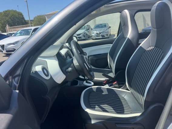 Aperçu de la photo 15 du véhicule RENAULT TWINGO E-TECH ELECTRIQUE