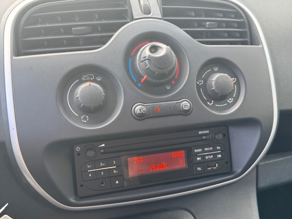 Aperçu de la photo 11 du véhicule RENAULT KANGOO EXPRESS