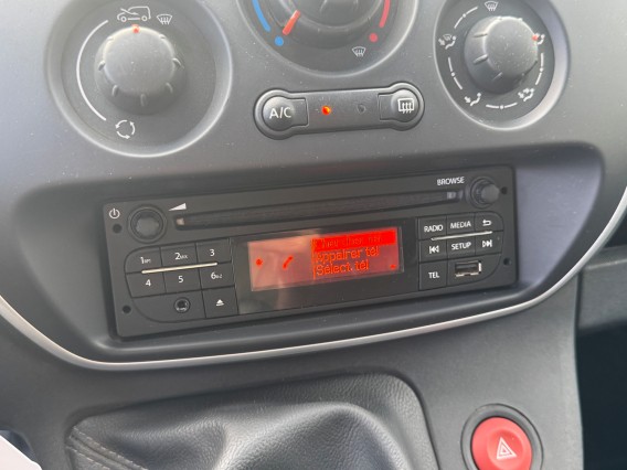 Aperçu de la photo 12 du véhicule RENAULT KANGOO EXPRESS