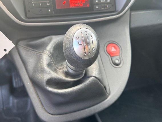 Aperçu de la photo 14 du véhicule RENAULT KANGOO EXPRESS