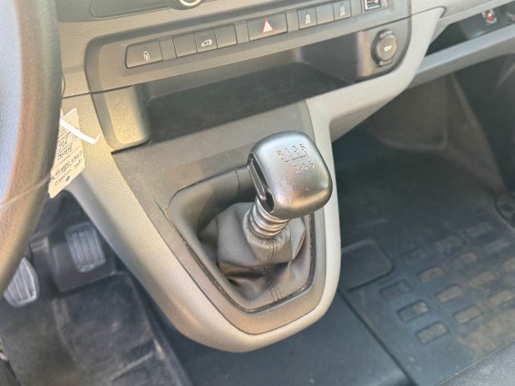 Aperçu de la photo 14 du véhicule OPEL VIVARO FOURGON