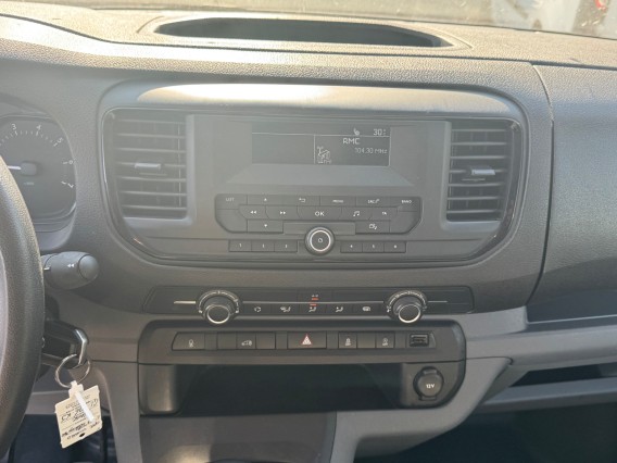 Aperçu de la photo 15 du véhicule OPEL VIVARO FOURGON