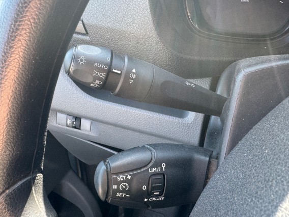 Aperçu de la photo 19 du véhicule OPEL VIVARO FOURGON