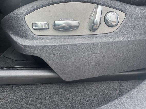 Aperçu de la photo 25 du véhicule PORSCHE CAYENNE
