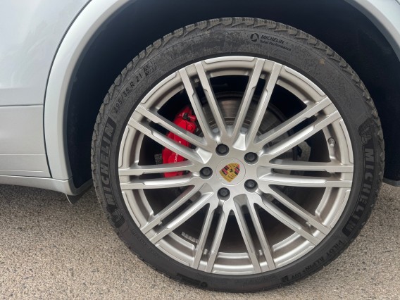 Aperçu de la photo 35 du véhicule PORSCHE CAYENNE