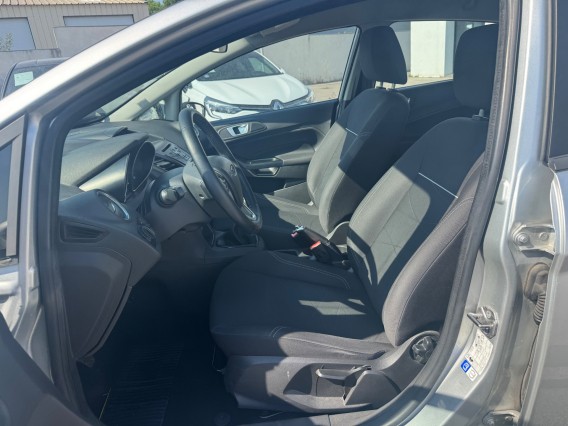 Aperçu de la photo 16 du véhicule FORD FIESTA