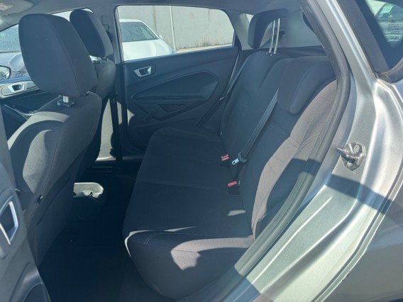 Aperçu de la photo 17 du véhicule FORD FIESTA