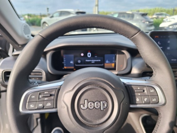 Aperçu de la photo 12 du véhicule JEEP AVENGER