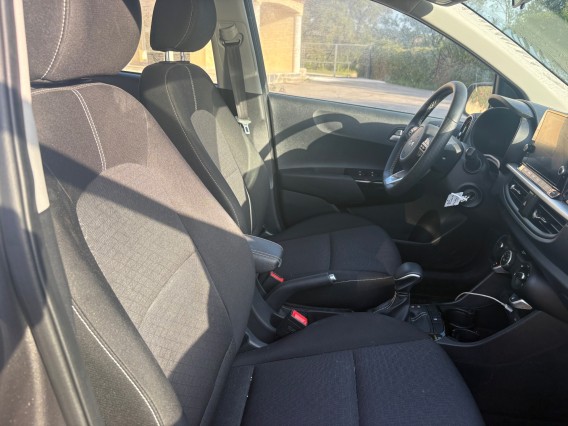 Aperçu de la photo 10 du véhicule KIA PICANTO