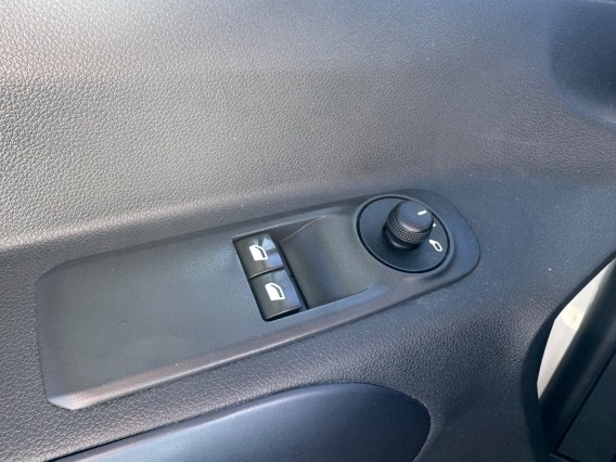 Aperçu de la photo 17 du véhicule PEUGEOT RIFTER