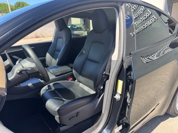 Aperçu de la photo 15 du véhicule TESLA MODEL Y