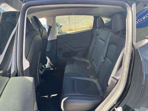 Aperçu de la photo 17 du véhicule TESLA MODEL Y