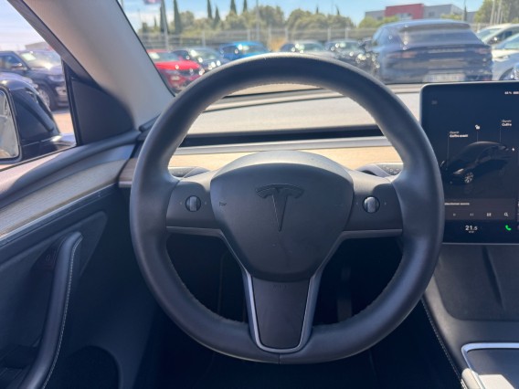 Aperçu de la photo 18 du véhicule TESLA MODEL Y