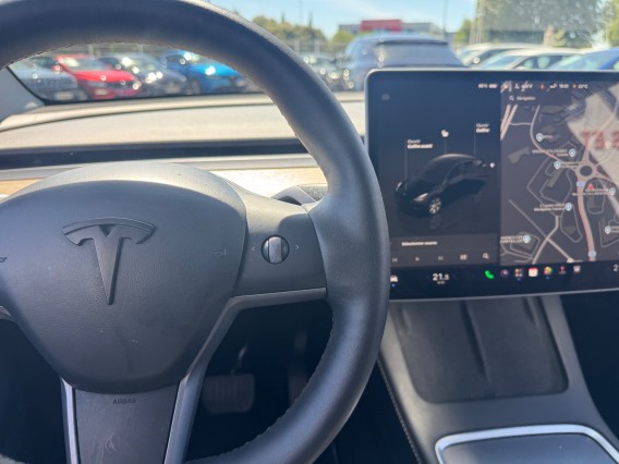 Aperçu de la photo 20 du véhicule TESLA MODEL Y