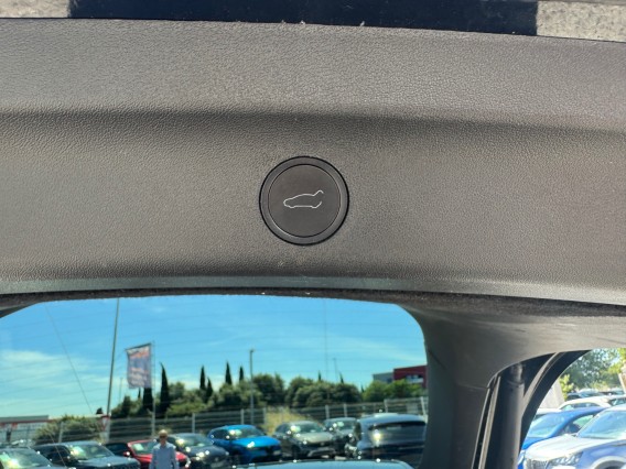 Aperçu de la photo 24 du véhicule TESLA MODEL Y