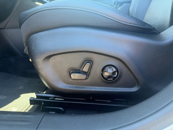 Aperçu de la photo 27 du véhicule JEEP COMPASS