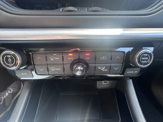 Aperçu de la photo 10 du véhicule JEEP COMPASS