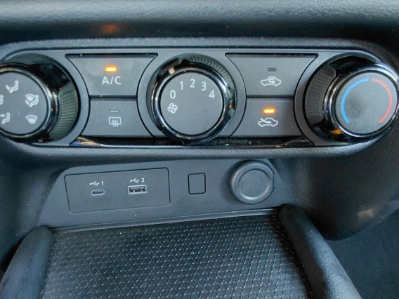Aperçu de la photo 12 du véhicule NISSAN JUKE