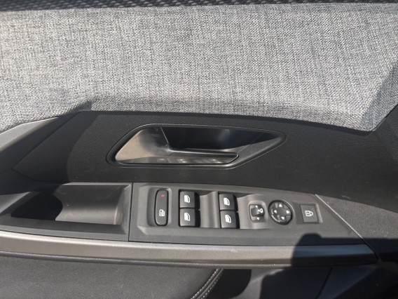 Aperçu de la photo 9 du véhicule PEUGEOT 3008