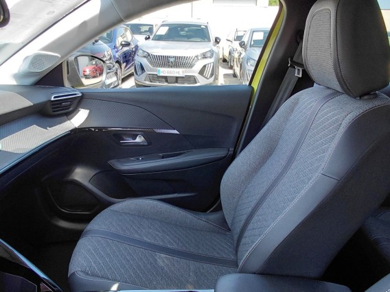 Aperçu de la photo 21 du véhicule PEUGEOT 208
