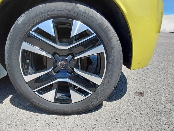Aperçu de la photo 26 du véhicule PEUGEOT 208