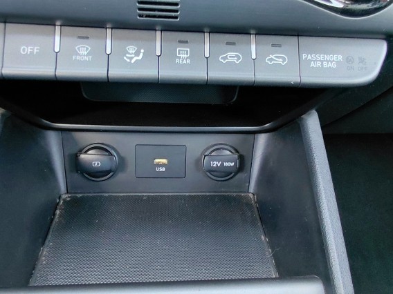 Aperçu de la photo 28 du véhicule HYUNDAI KONA