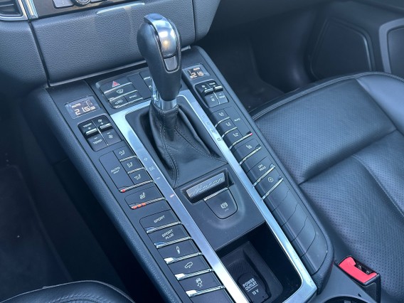 Aperçu de la photo 20 du véhicule PORSCHE MACAN