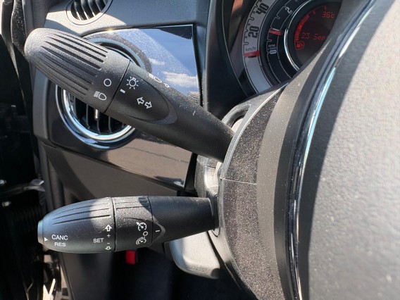 Aperçu de la photo 8 du véhicule FIAT 500