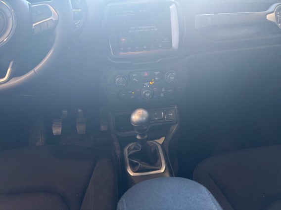 Aperçu de la photo 7 du véhicule JEEP RENEGADE