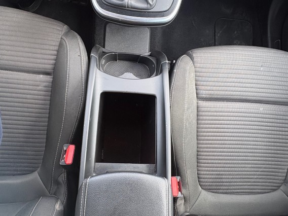 Aperçu de la photo 2 du véhicule RENAULT GRAND SCENIC IV