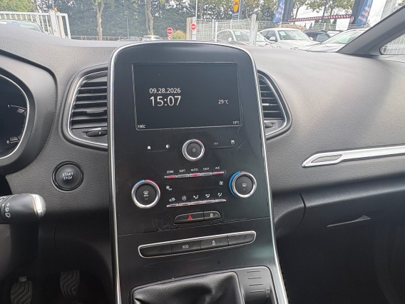 Aperçu de la photo 4 du véhicule RENAULT GRAND SCENIC IV