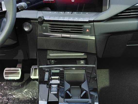 Aperçu de la photo 13 du véhicule OPEL ASTRA