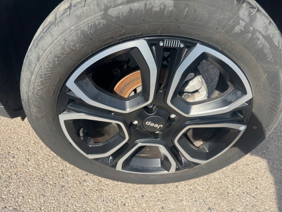 Aperçu de la photo 23 du véhicule JEEP AVENGER