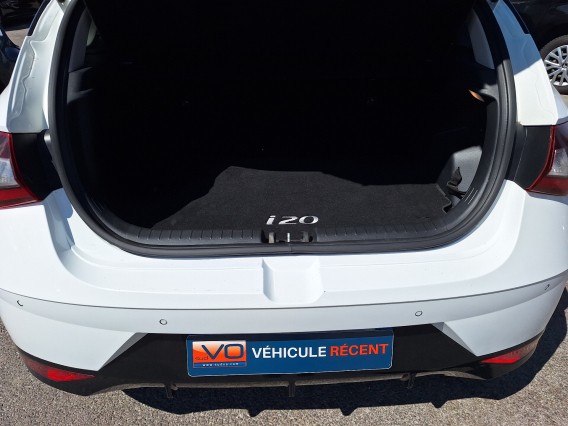 Aperçu de la photo 16 du véhicule HYUNDAI i20