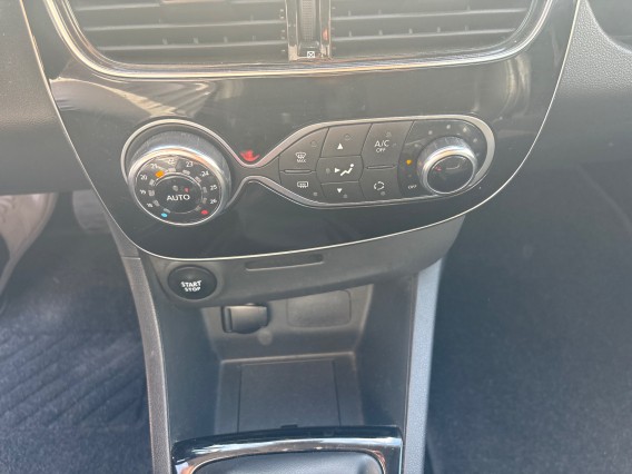 Aperçu de la photo 18 du véhicule RENAULT CLIO IV