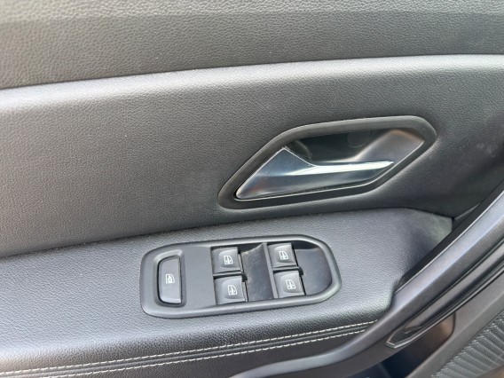Aperçu de la photo 10 du véhicule DACIA DUSTER