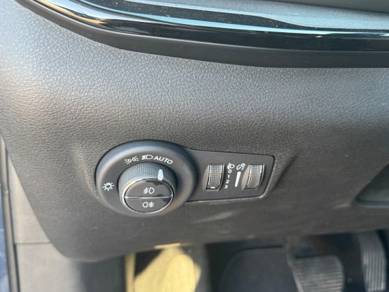 Aperçu de la photo 16 du véhicule JEEP COMPASS