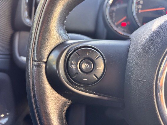 Aperçu de la photo 15 du véhicule MINI COUNTRYMAN F60 LCI