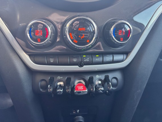 Aperçu de la photo 24 du véhicule MINI COUNTRYMAN F60 LCI
