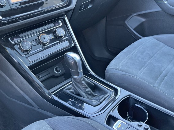 Aperçu de la photo 9 du véhicule VOLKSWAGEN TOURAN
