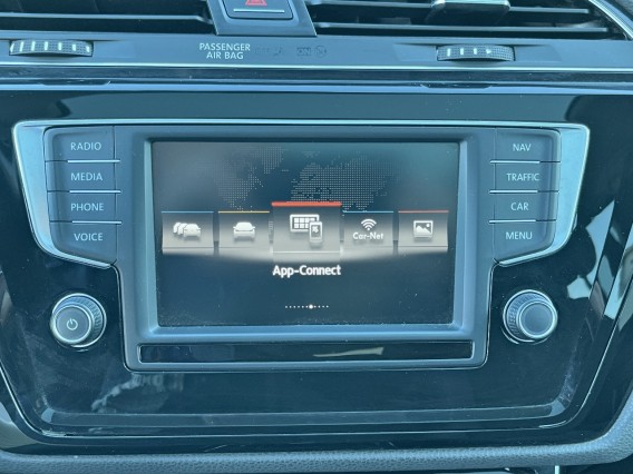 Aperçu de la photo 11 du véhicule VOLKSWAGEN TOURAN