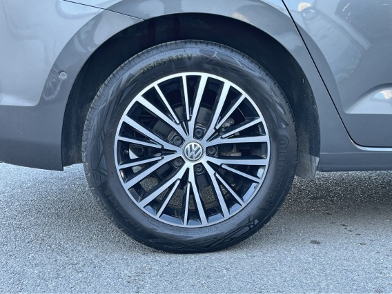 Aperçu de la photo 17 du véhicule VOLKSWAGEN TOURAN