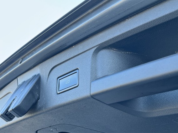 Aperçu de la photo 19 du véhicule VOLKSWAGEN TOURAN