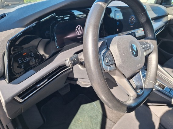 Aperçu de la photo 14 du véhicule VOLKSWAGEN GOLF
