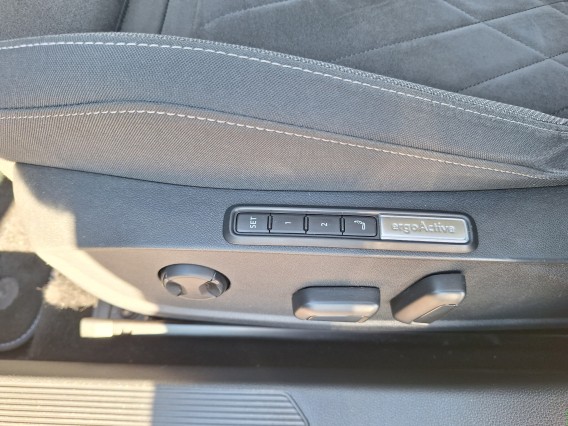 Aperçu de la photo 15 du véhicule VOLKSWAGEN GOLF