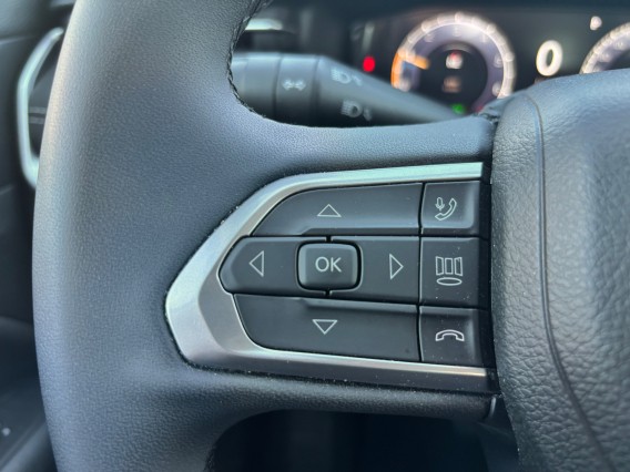 Aperçu de la photo 18 du véhicule JEEP COMPASS